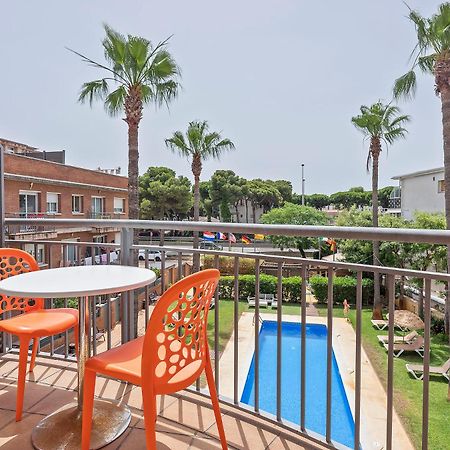 Apartamentos Velor Castelldefels Dış mekan fotoğraf