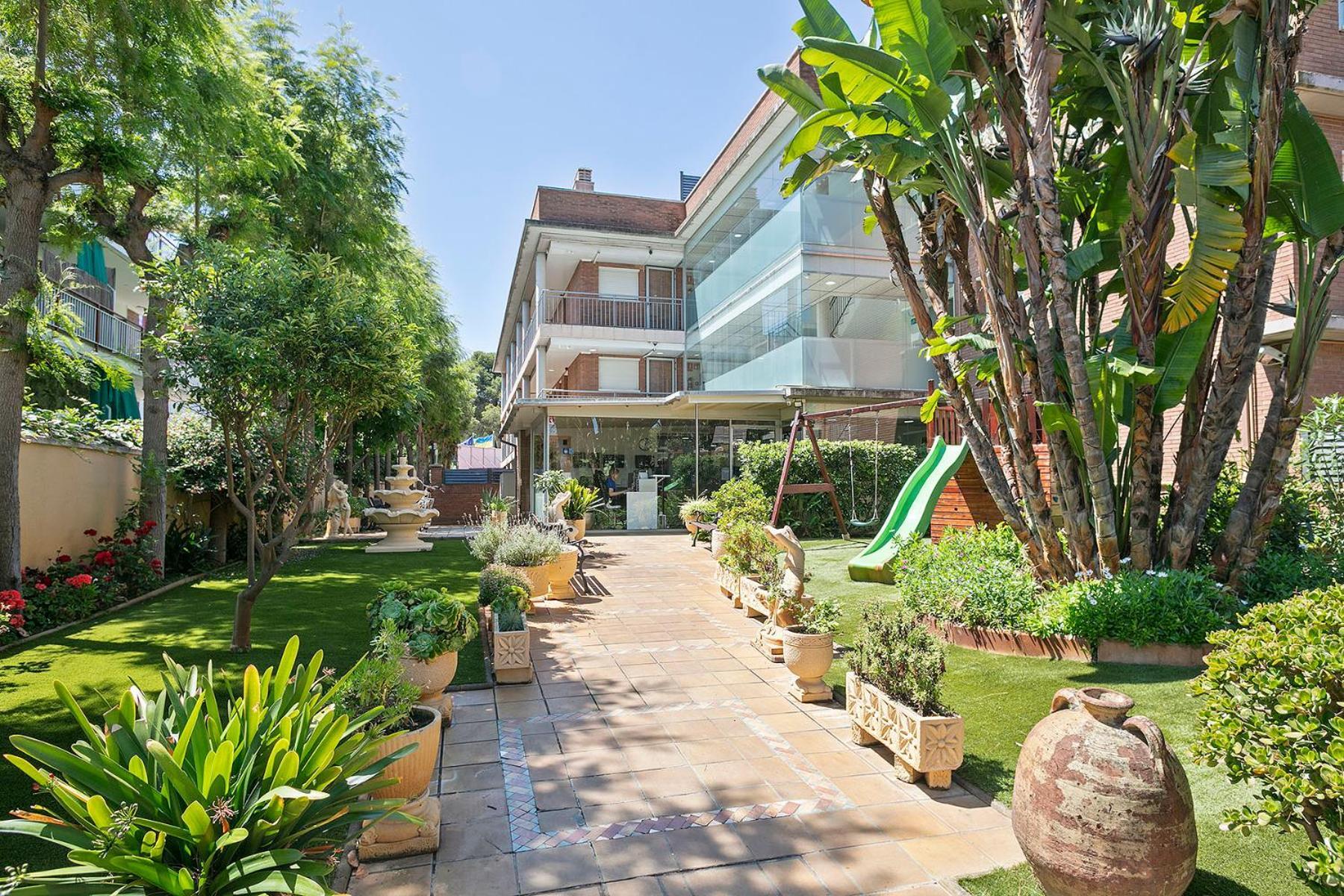 Apartamentos Velor Castelldefels Dış mekan fotoğraf