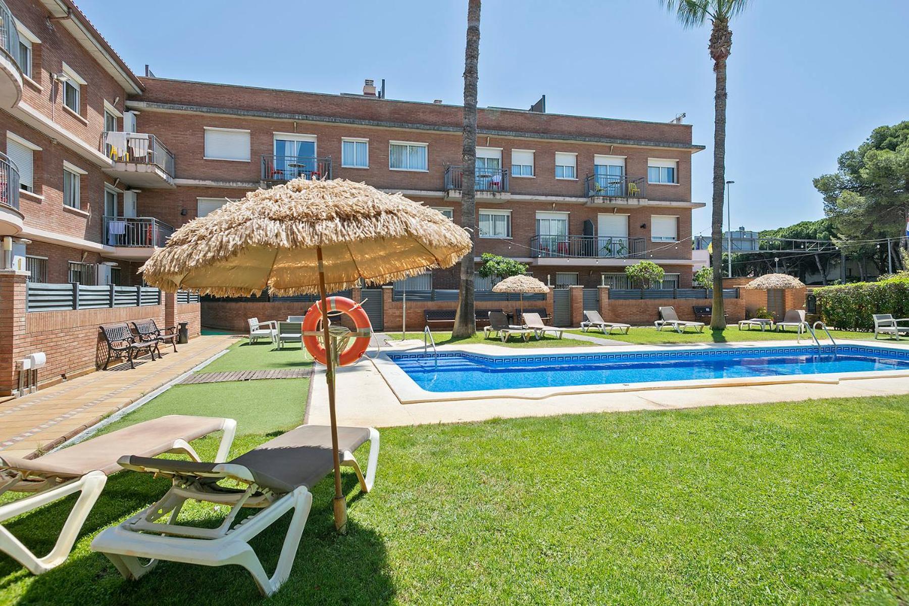 Apartamentos Velor Castelldefels Dış mekan fotoğraf