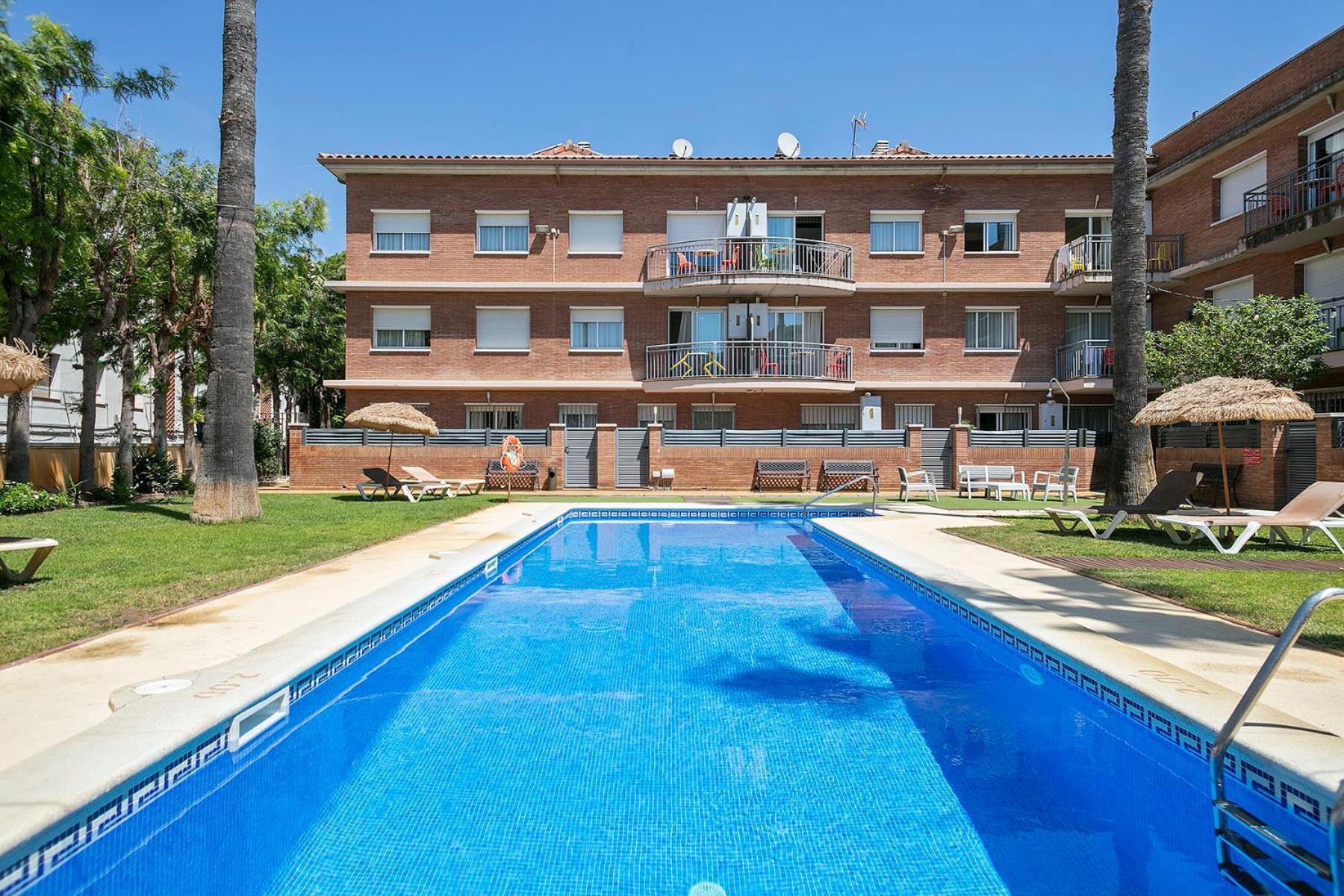 Apartamentos Velor Castelldefels Dış mekan fotoğraf