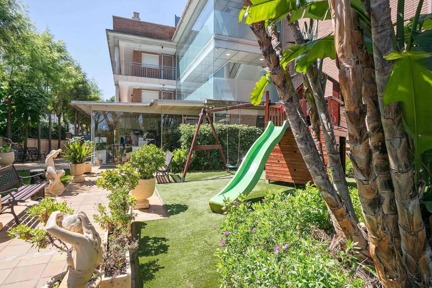 Apartamentos Velor Castelldefels Dış mekan fotoğraf