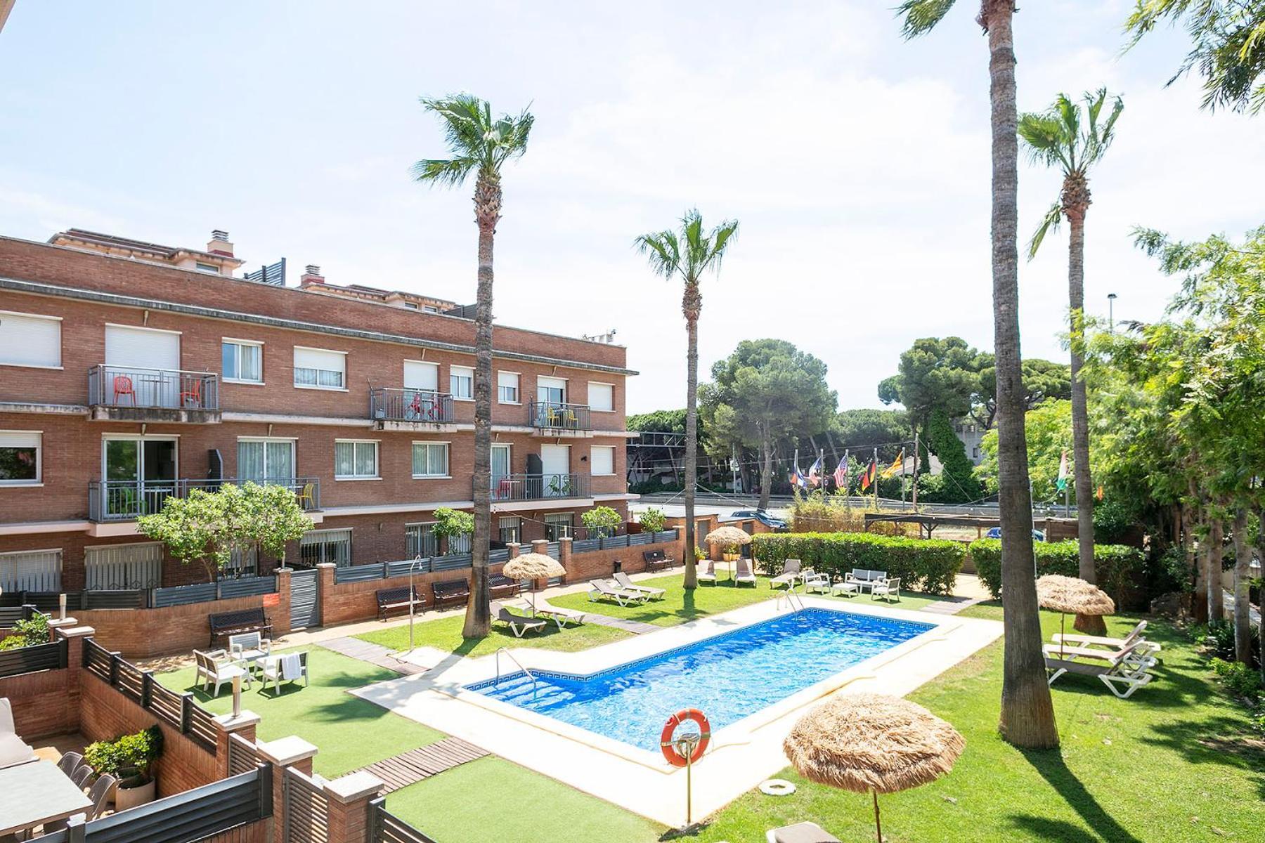Apartamentos Velor Castelldefels Dış mekan fotoğraf