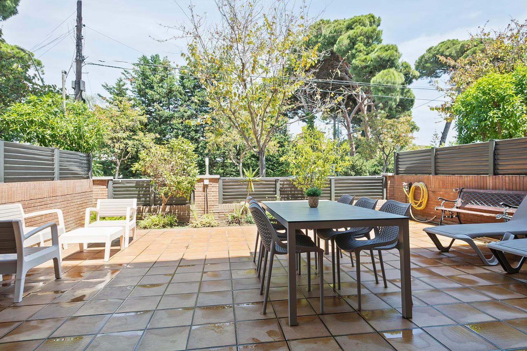 Apartamentos Velor Castelldefels Dış mekan fotoğraf