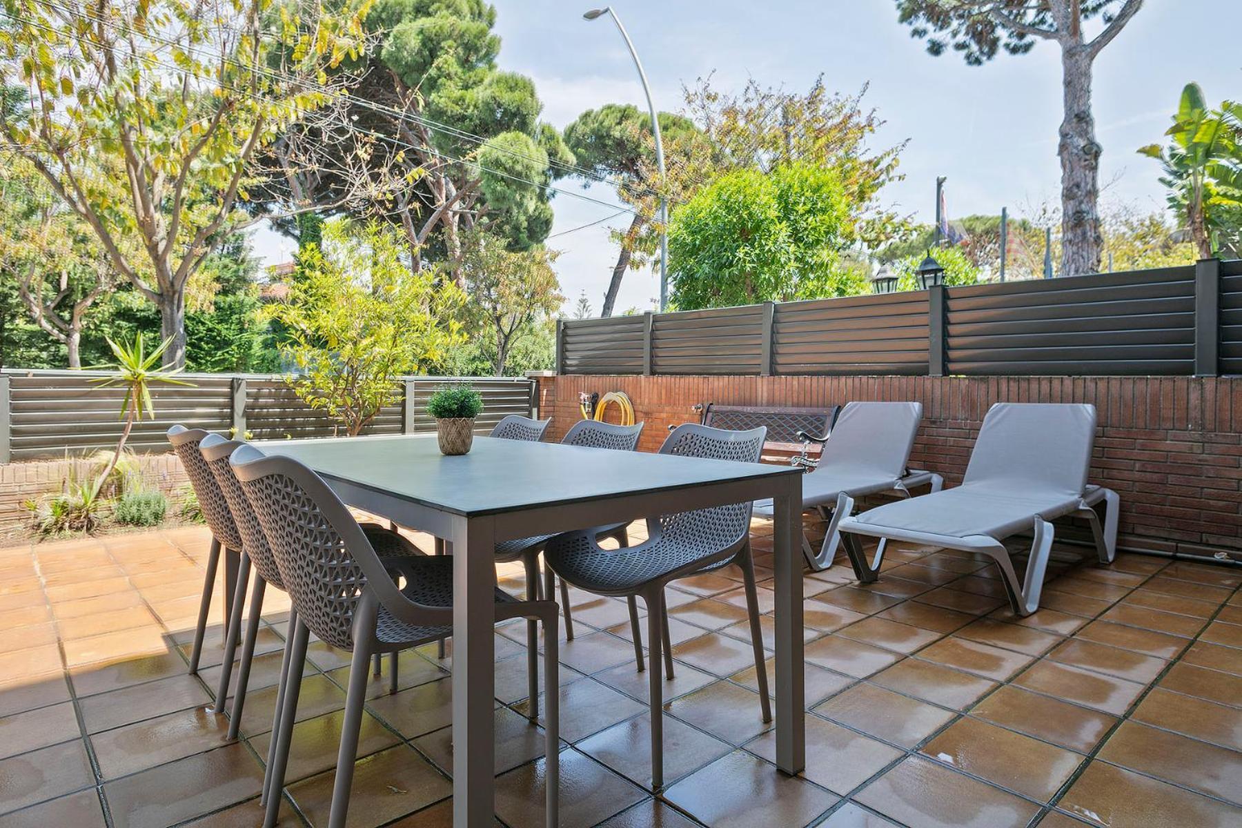 Apartamentos Velor Castelldefels Dış mekan fotoğraf