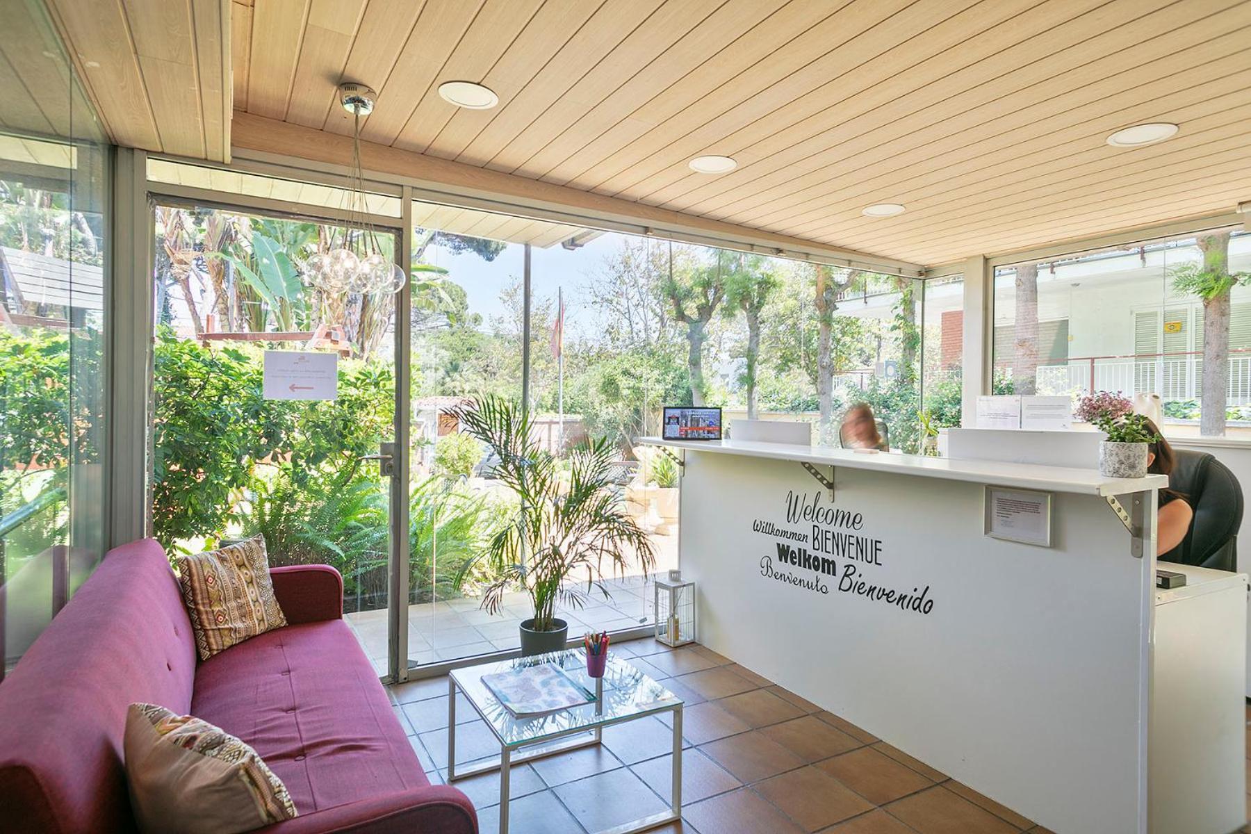 Apartamentos Velor Castelldefels Dış mekan fotoğraf