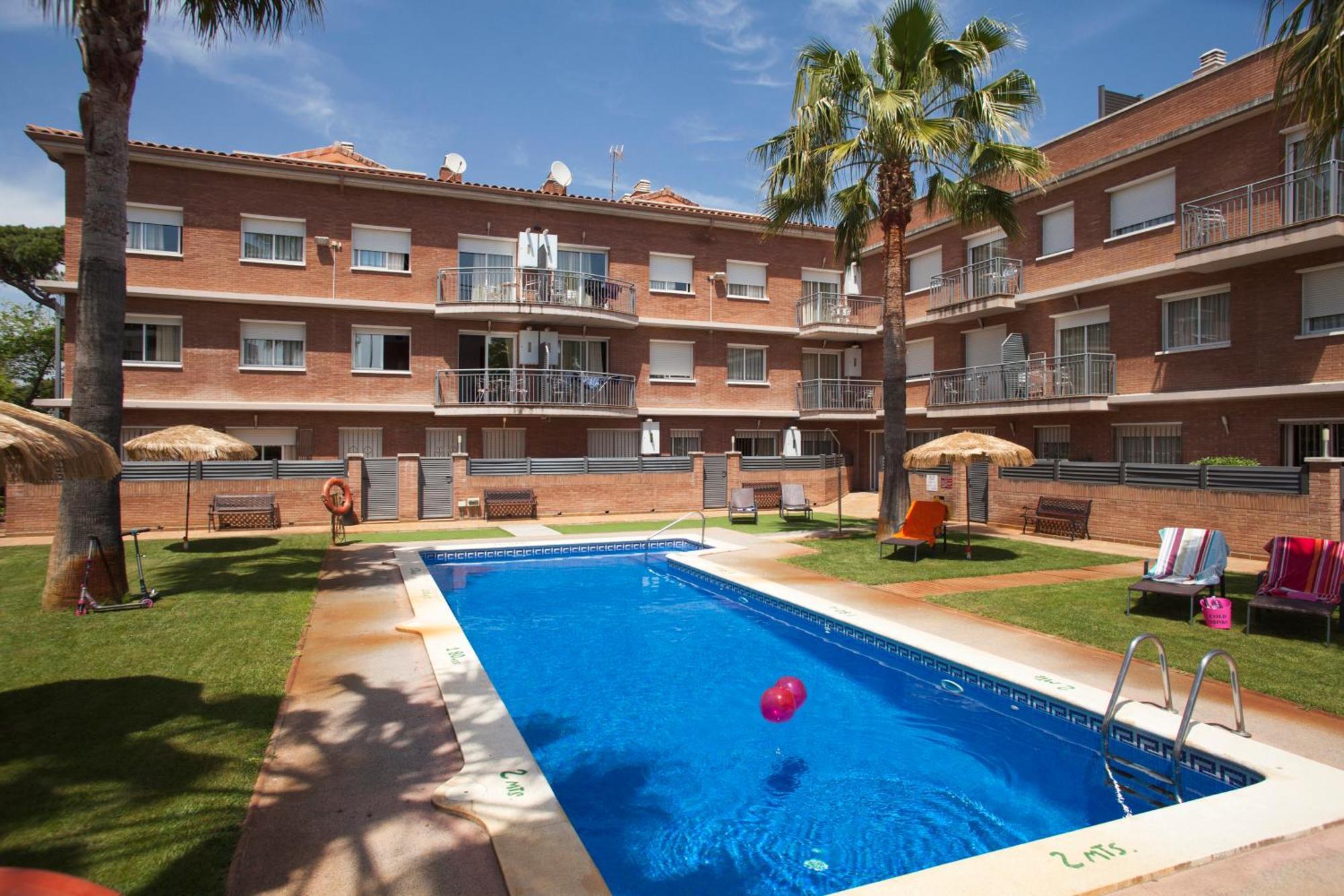 Apartamentos Velor Castelldefels Dış mekan fotoğraf